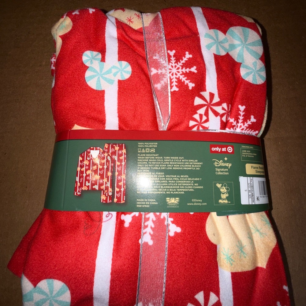 Disney Mickey Mouse Kids Pajama Set Size 5 NEW Holiday Red Snowflake Peppermint - Picture 4 of 6
